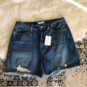 NWT- Good American - The Cut Off- denim shorts